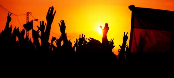 Democracy-on-the-edge-landing-page-image