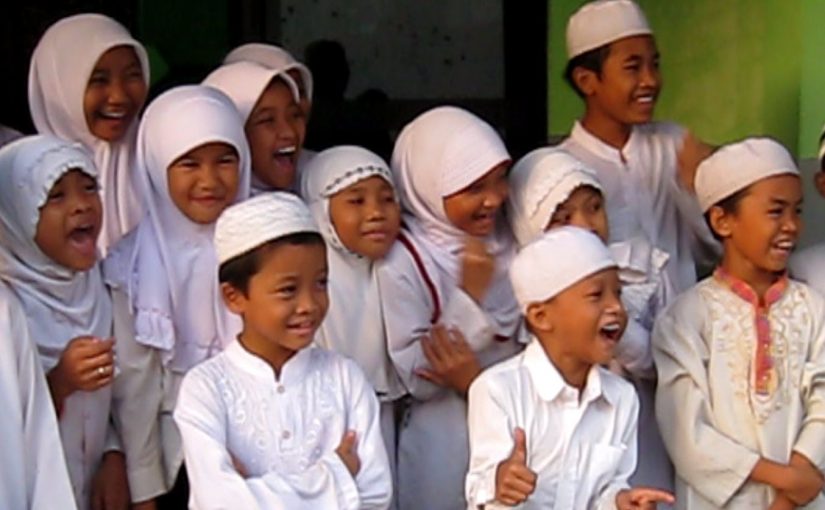 Anak-Yatim-825x510