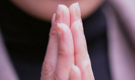 wanita-muslim-berdoa-_120503210642-348