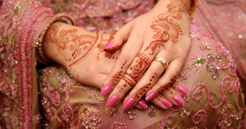 bride-hands.jpg.image.784.410