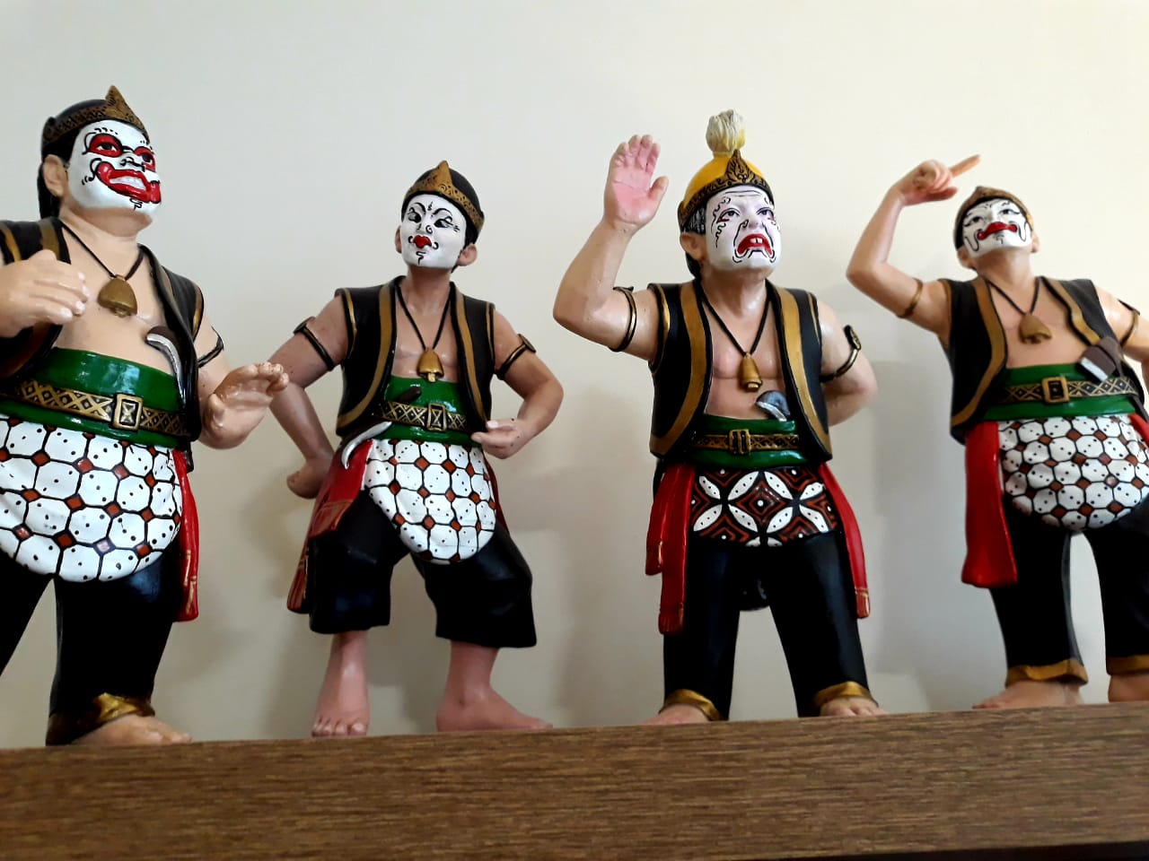 1e9d9240-971a-4c32-8cfd-f72855a9dd2b